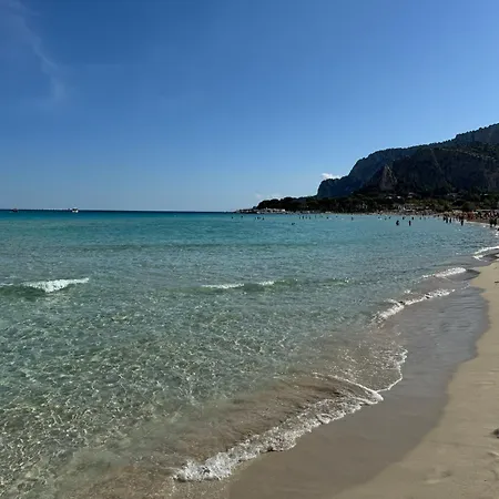 Mondello Cottage * Mondello